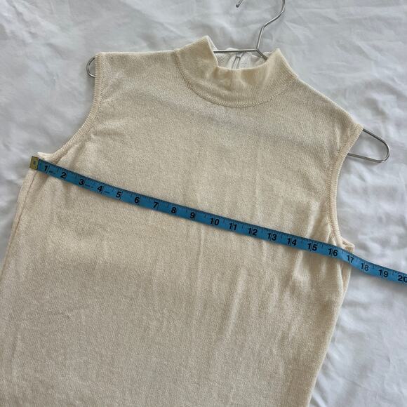 St. John Basics Cream Mock Neck Sleeveless Knit Sweater Top Size 8 - Picture 8 of 9